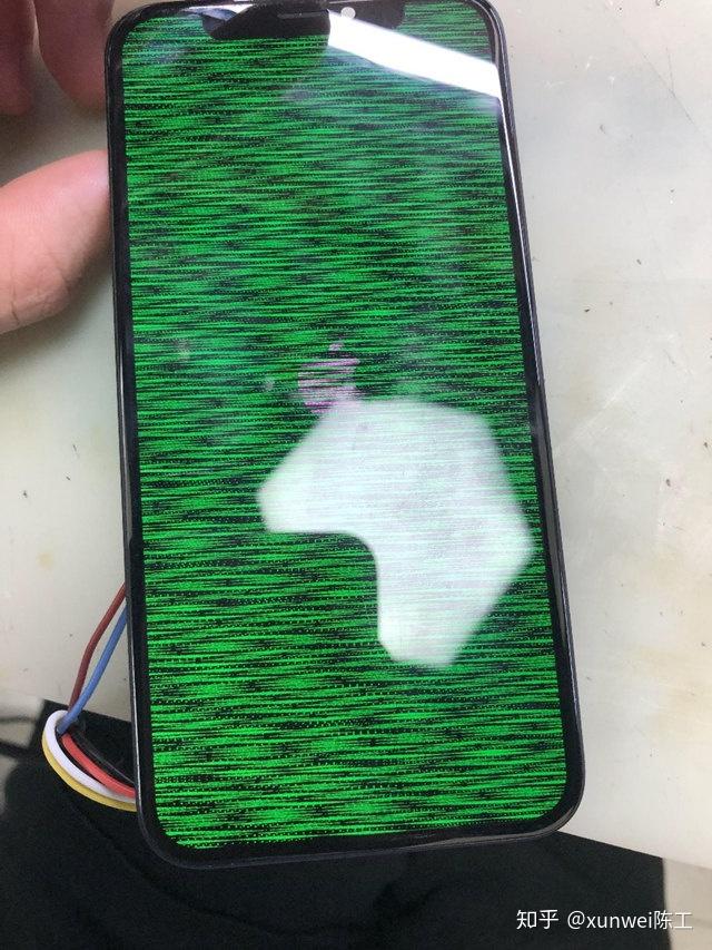 手机温度过高重启_手机打游戏温度高重启_打游戏时手机重启