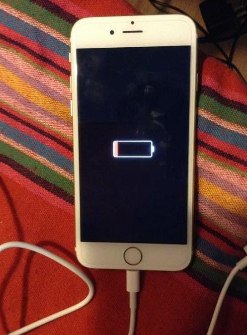 苹果充电玩游戏可以吗_苹果手机能充电玩游戏么_iphone充电能玩吗